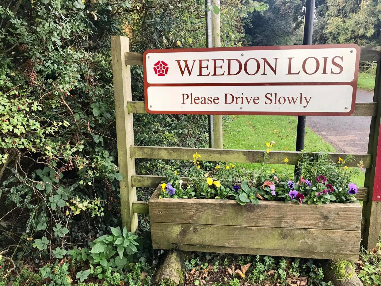 Beautiful Shepherd'S Hut - Lois Weedon Weston  المظهر الخارجي الصورة